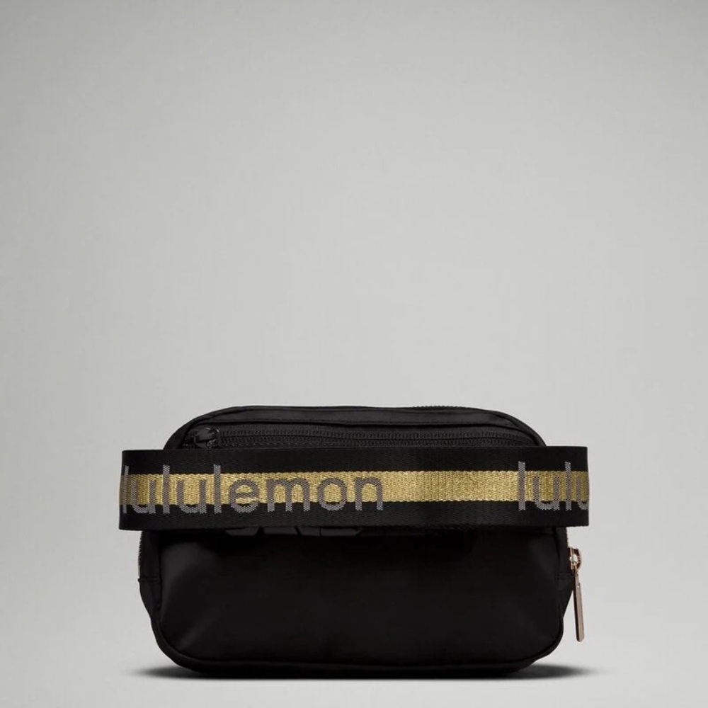 lululemon Black and Gold belt Bag (NWT)